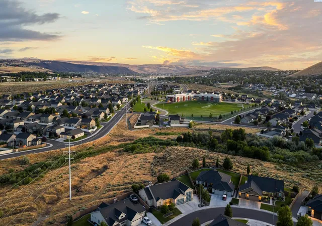 5th image of 825 Meadow Dr S, Richland, WA 99352 | MLS# 294625