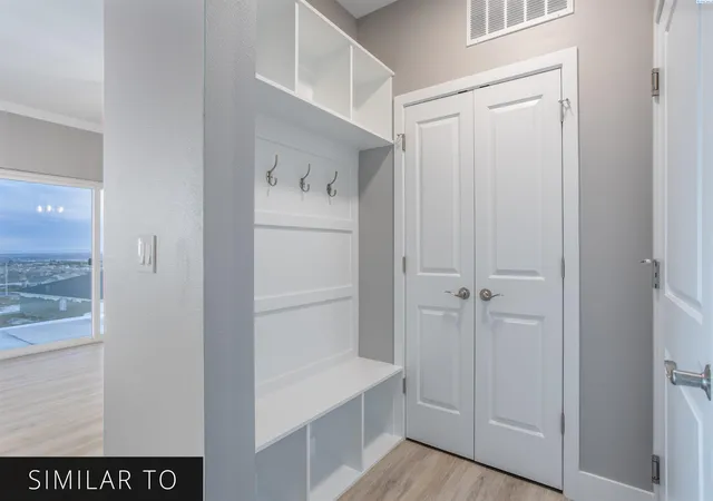 Photo 3 of Single family home for sale at 1122 S Florida Loop, Kennewick, WA 99338 | MLS# 295680 | Listing updated on 2026-09-17