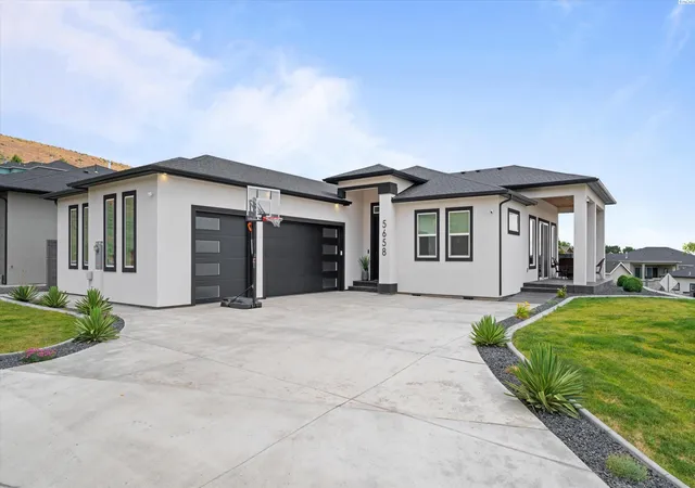 Homes for sale in Kennewick, WA | 5658 S Newport Pl Pr, Kennewick, WA 99337 | MLS# 294242