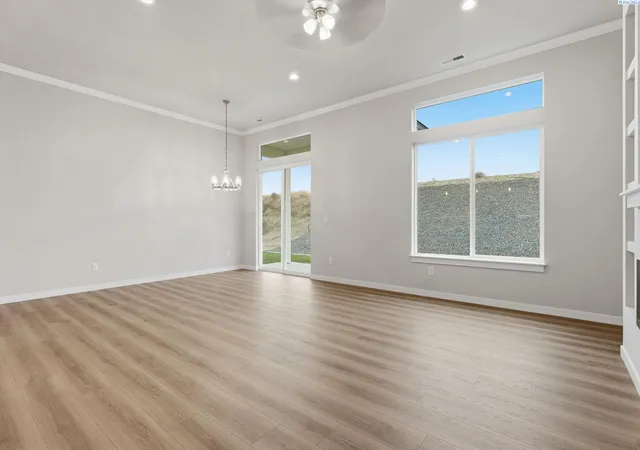 Photo 2 of Single family home for sale at 7287 W 30th Avenue, Kennewick, WA 99338 | MLS# 295162 | Listing updated on 2026-09-11
