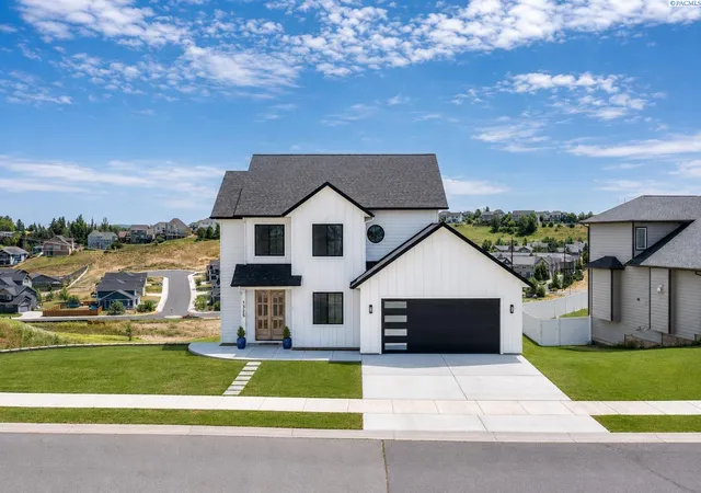 Homes for sale in Pullman, WA | 1325 Sw Panorama Dr, Pullman, WA 99163 | MLS# 289664