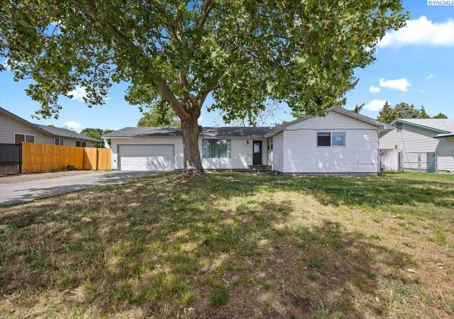 Homes for sale in Richland, WA | 1807 Stevens, Richland, WA 99354 | MLS# 293899