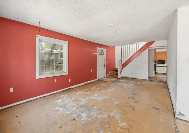 Photo 3 of Single family home for sale at 1105 W Grand Ronde Ave, Kennewick, WA 99336 | MLS# 294982 | Listing updated on 2026-09-14