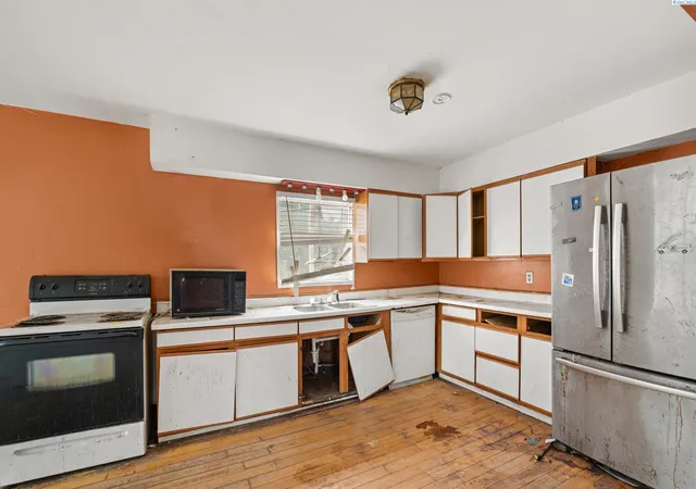 Photo 4 of Single family home for sale at 1105 W Grand Ronde Ave, Kennewick, WA 99336 | MLS# 294982 | Listing updated on 2026-09-14