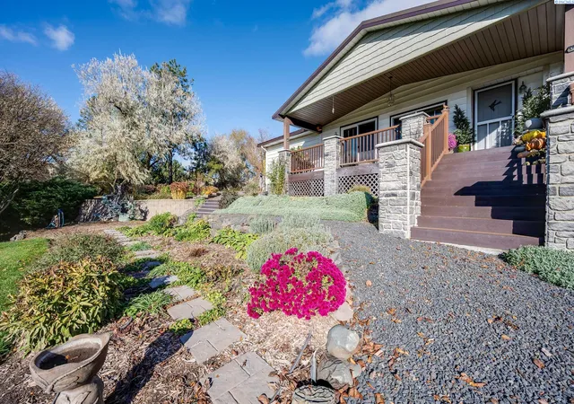 Homes for sale in Endicott, WA | 4652 Union Flat Creek Rd, Endicott, WA 99125 | MLS# 288862