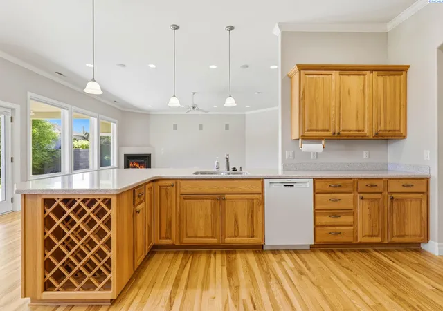 Photo 3 of Single family home for sale at 1811 S Dawes St, Kennewick, WA 99338 | MLS# 294673 | Listing updated on 2026-09-14