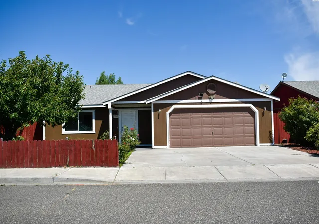 1st image of 2515 E Adelia, Pasco, WA 99301 | MLS# 294378
