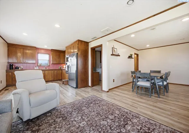 Photo 3 of Sale Pending at 200115 E Game Farm Rd, Kennewick, WA 99337 | MLS# 295201 | Listing updated on 2026-09-14