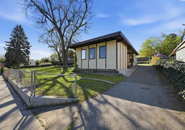 35th image of 706 S Morain St, Kennewick, WA 99336 | MLS# 294355