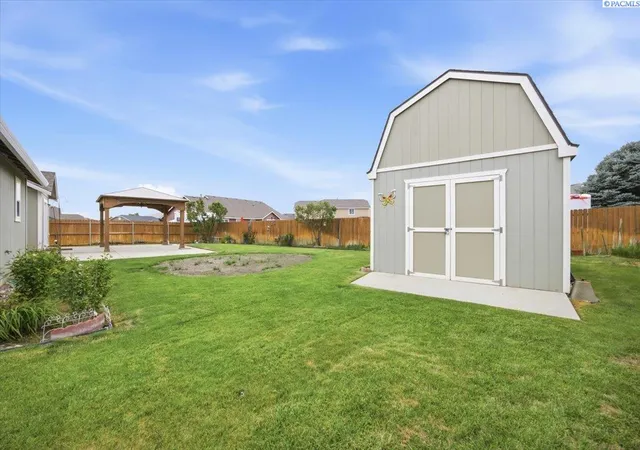 Homes for sale in West Richland, WA | 5711 W Wailea Ct, West Richland, WA 99353 | MLS# 294203