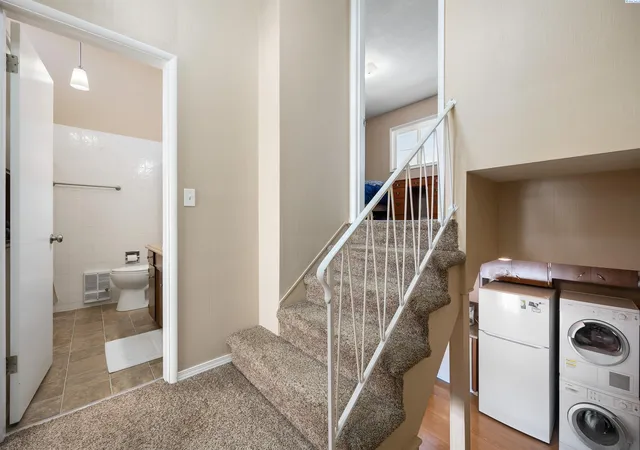 Photo 3 of Sale Pending at 218 N Underwood St, Kennewick, WA 99336 | MLS# 291654 | Listing updated on 2026-09-10