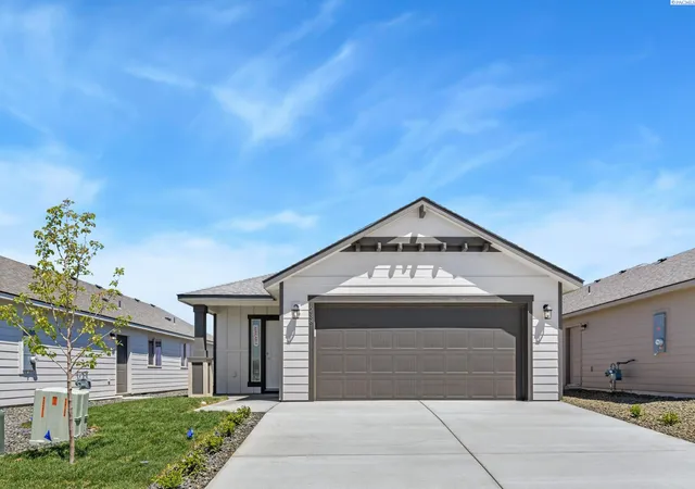 Homes for sale in Kennewick, WA | 238 N Dewberry Pl, Kennewick, WA 99336 | MLS# 293099