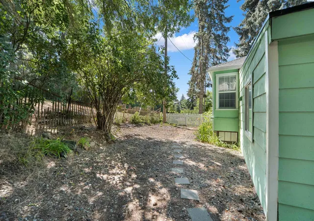 Homes for sale in Pullman, WA | 1320 Ne Mcgee, Pullman, WA 99163 | MLS# 294389