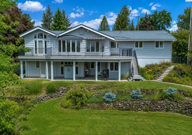 1st image of 425 Nw Orion Dr, Pullman, WA 99163 | MLS# 294157