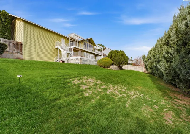 Homes for sale in Kennewick, WA | 2623 S Kellogg St, Kennewick, WA 99338 | MLS# 291415