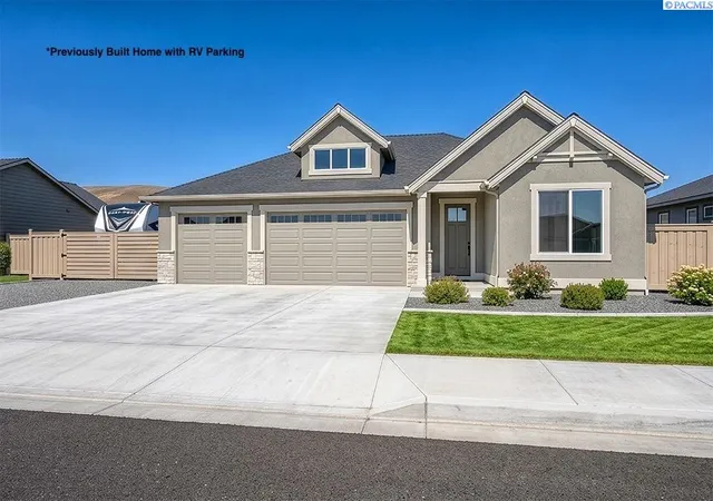 Photo 1 of Single family home for sale at 3274 Emory Ave, Richland, WA 99354 | MLS# 294265 | Listing updated on 2026-09-12