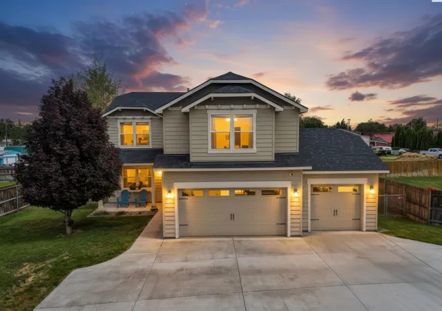 Photo 1 of Single family home for sale at 2822 S Hartford Pl, Kennewick, WA 99337 | MLS# 293832 | Listing updated on 2026-09-11
