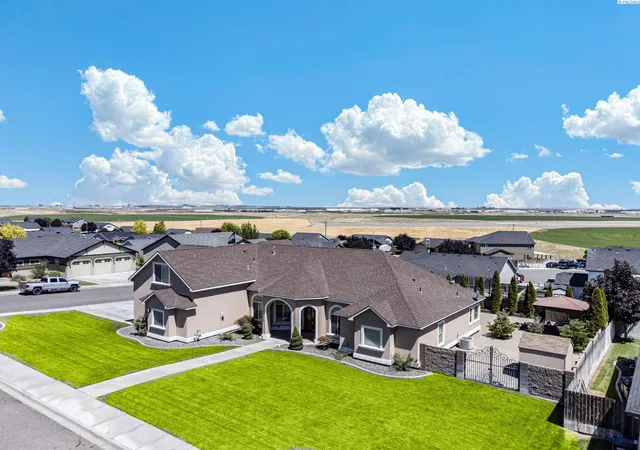 1st image of 4807 Adobe Dr, Pasco, WA 99301 | MLS# 293292