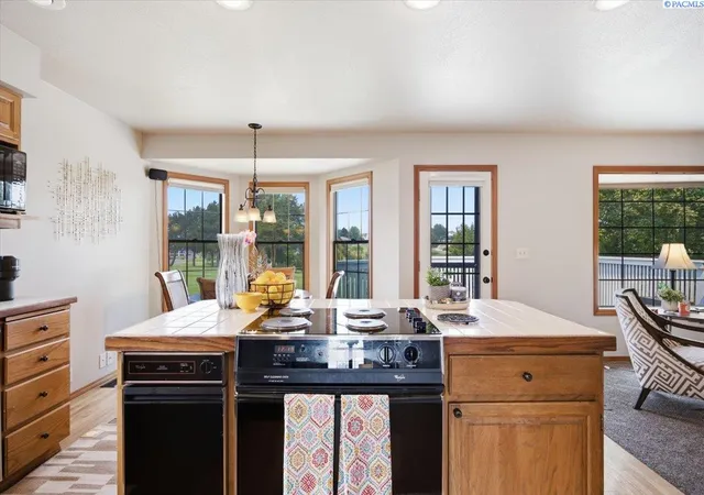 Photo 4 of Single family home for sale at 3504 S Reed Ct, Kennewick, WA 99337 | MLS# 295532 | Listing updated on 2026-09-14