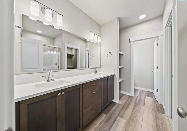 Photo 3 of Single family home for sale at 7142 W 24th Avenue, Kennewick, WA 99338 | MLS# 290974 | Listing updated on 2026-09-11