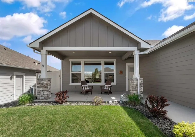 Homes for sale in Kennewick, WA | 3753 S Van Buren St, Kennewick, WA 99338 | MLS# 292180