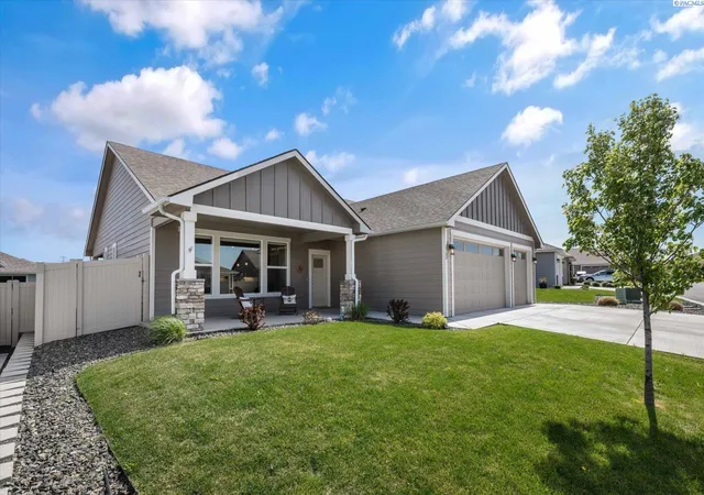 Homes for sale in Kennewick, WA | 3753 S Van Buren St, Kennewick, WA 99338 | MLS# 292180