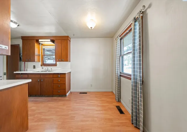 Photo 2 of Single family home for sale at 1735 N 18th Drive, Pasco, WA 99301 | MLS# 295187 | Listing updated on 2026-09-11