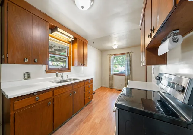 Photo 3 of Single family home for sale at 1735 N 18th Drive, Pasco, WA 99301 | MLS# 295187 | Listing updated on 2026-09-11