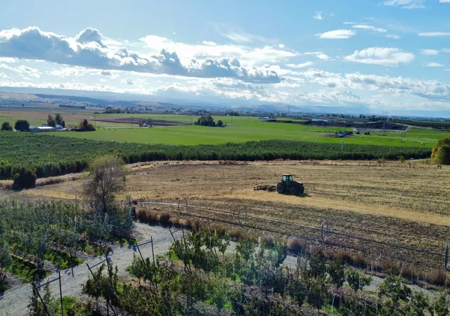 15th image of 1870 Phipps Rd, Sunnyside, WA 98944 | MLS# 291580