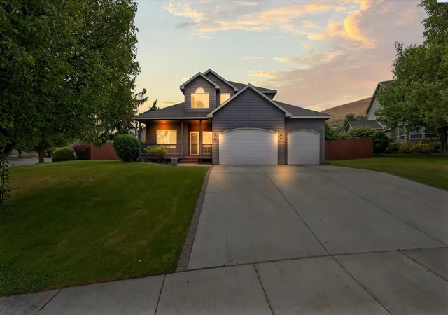 Homes for sale in West Richland, WA | 4911 Milky Way, West Richland, WA 99353 | MLS# 293769