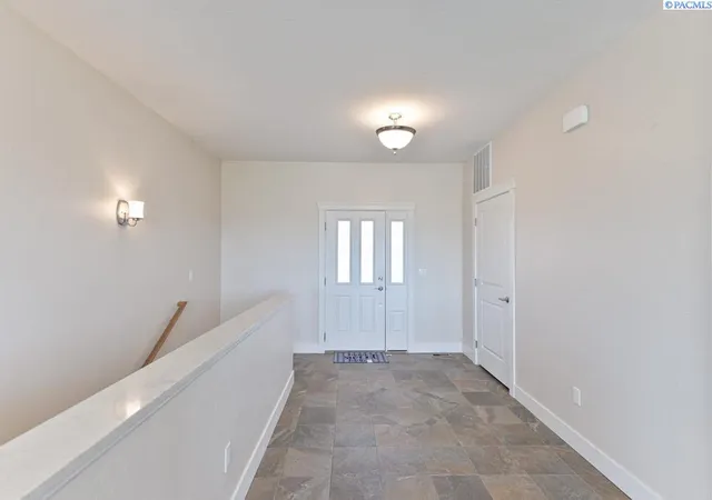 3rd image of 1505 Sw Capri Ct, Pullman, WA 99163 | MLS# 294116