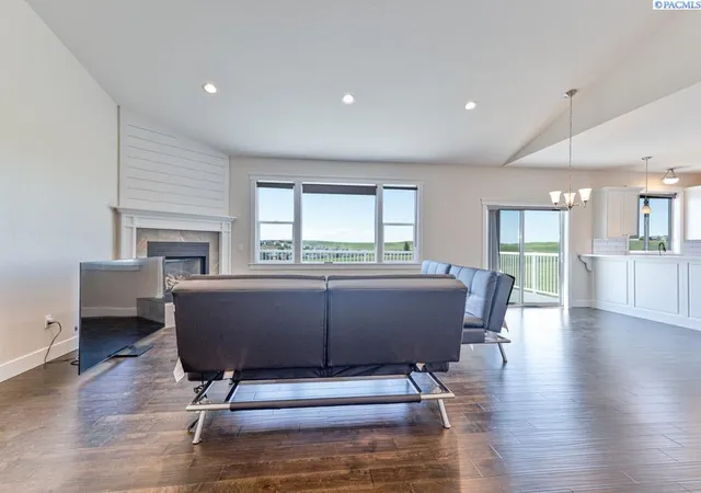 4th image of 1505 Sw Capri Ct, Pullman, WA 99163 | MLS# 294116