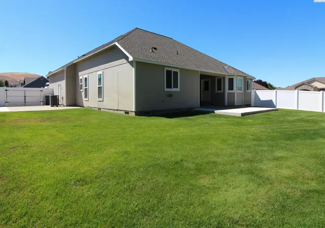 Homes for sale in Richland, WA | 1776 Rowan Court, Richland, WA 99352 | MLS# 294322