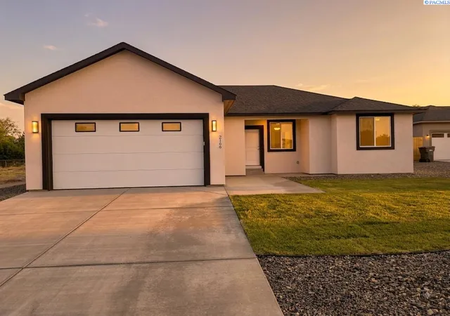 Photo 1 of Sale Pending at 2166 S Elm Pl, Kennewick, WA 99337 | MLS# 295222 | Listing updated on 2026-09-16