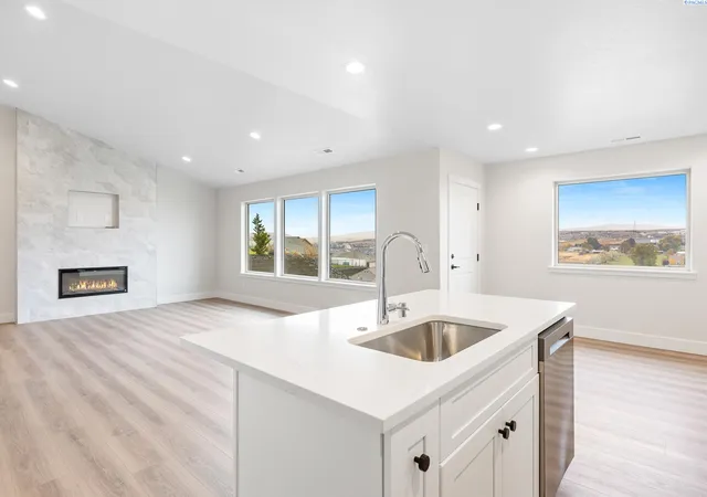 Photo 3 of Single family home for sale at 6507 W 28th Avenue, Kennewick, WA 99338 | MLS# 294333 | Listing updated on 2026-09-14