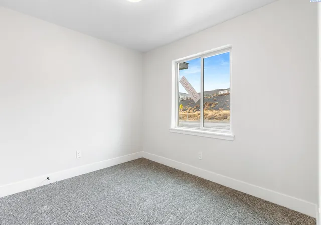 Photo 4 of Single family home for sale at 6507 W 28th Avenue, Kennewick, WA 99338 | MLS# 294333 | Listing updated on 2026-09-14