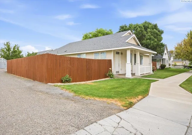 2nd image of 6211 Oriole Dr, Pasco, WA 99301 | MLS# 294209