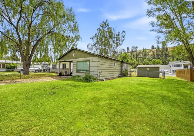 Homes for sale in Colfax, WA | 1808 N Cedar St, Colfax, WA 99111 | MLS# 294318