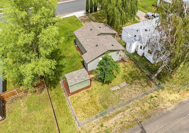 Homes for sale in Colfax, WA | 1808 N Cedar St, Colfax, WA 99111 | MLS# 294318