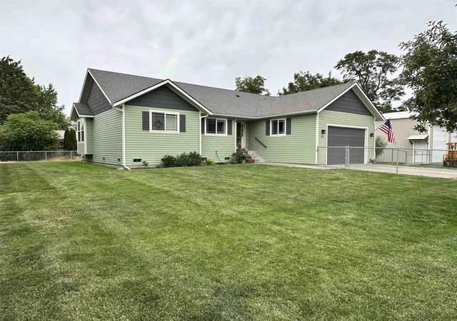 1st image of 213 West Street, Waitsburg, WA 99361 | MLS# 294341