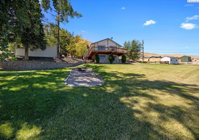 Homes for sale in Benton City, WA | 36605 E Red Mountain Road, Benton City, WA 99320 | MLS# 286175