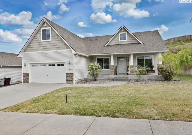 Homes for sale in Pullman, WA | 1085 Sw Latour Peak St, Pullman, WA 99163 | MLS# 293701