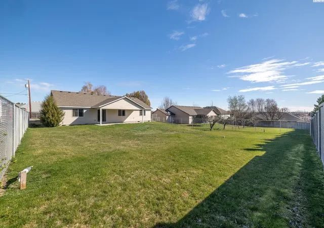 15th image of 2720 Leslie Rd, Richland, WA 99352 | MLS# 292807