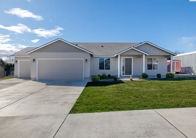 1st image of 2720 Leslie Rd, Richland, WA 99352 | MLS# 292807