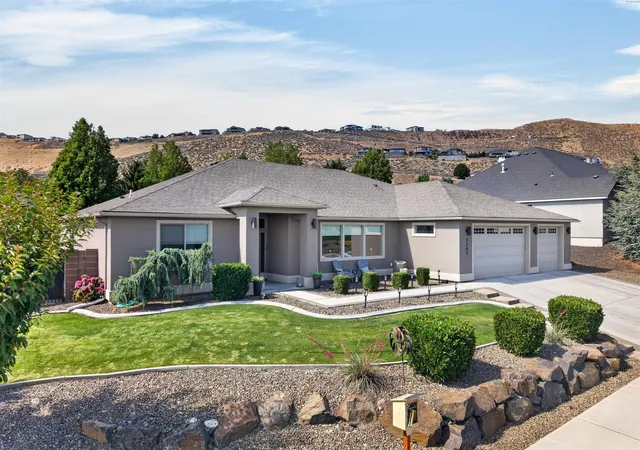 2nd image of 2267 Sky Meadow Ave, Richland, WA 99354 | MLS# 294482