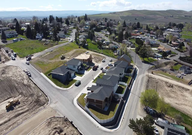 Homes for sale in Sunnyside, WA | 725 Vine Ave Lot 28, Sunnyside, WA 98944 | MLS# 293370