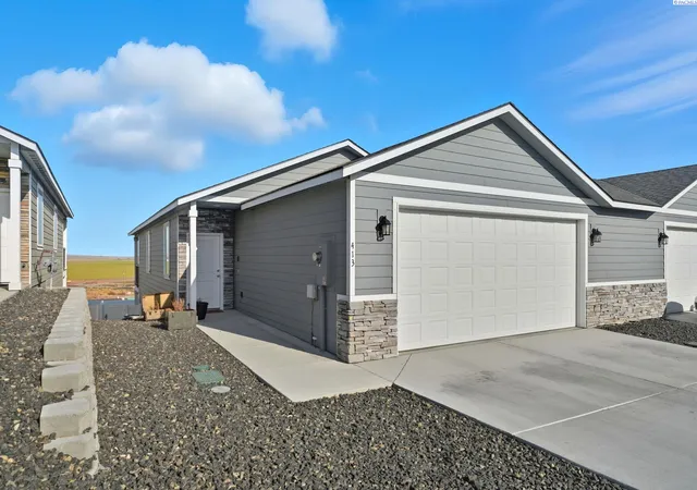 Homes for sale in West Richland, WA | 413 Bedrock Loop, West Richland, WA 99353 | MLS# 288178