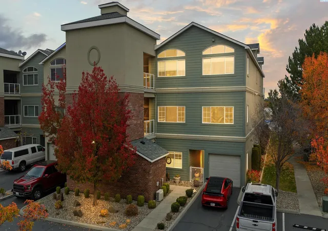 1st image of 386 Columbia Point Dr, Richland, WA 99352 | MLS# 289453