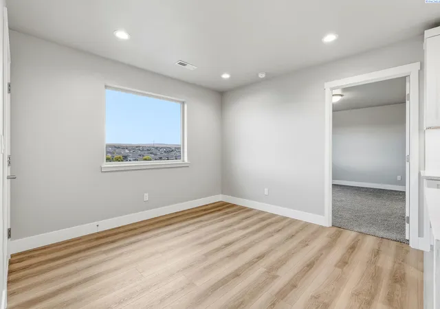 Photo 3 of Single family home for sale at 6521 W 29th Court, Kennewick, WA 99338 | MLS# 294438 | Listing updated on 2026-09-14