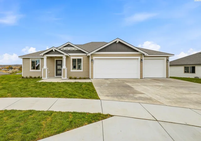 Photo 1 of Single family home for sale at 6521 W 29th Court, Kennewick, WA 99338 | MLS# 294438 | Listing updated on 2026-09-14